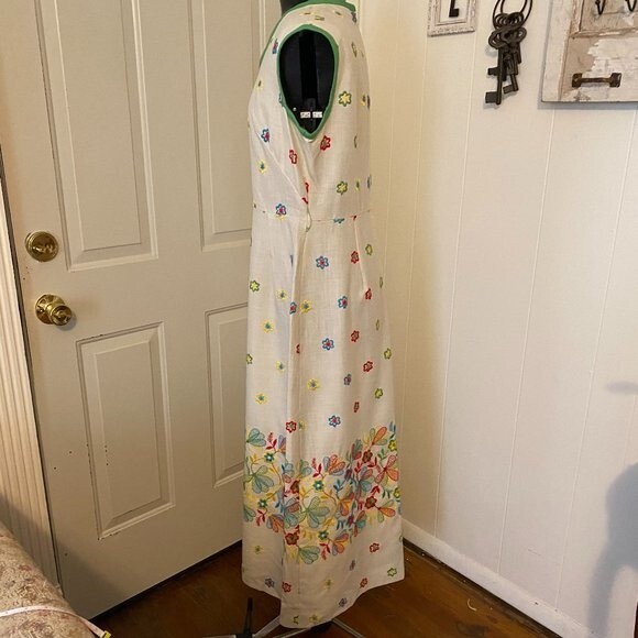 Vintage Berkshire B-Tween Embroidered Floral Lightweight Maxi Womens Dress - Picture 3 of 11